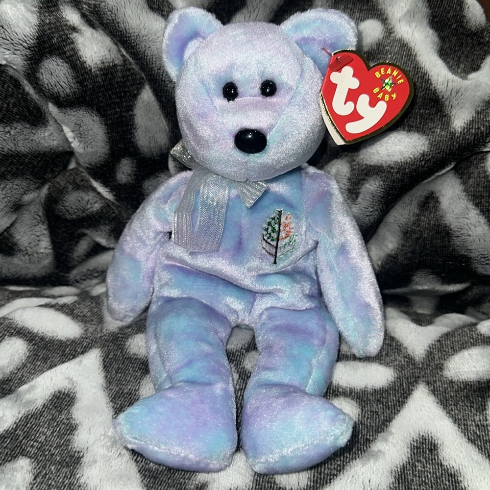 TY Issy Philadelphia Beanie Baby with tags